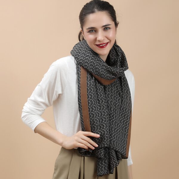 

Graphic Scarf, Multicolor