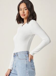 SHEIN BASICS Camiseta tejida de canalé tapeta media con botón - Blanco - Ver 5