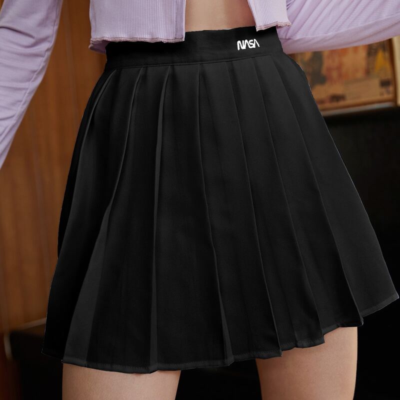 

Letter Embroidery Pleated Skirt, Black