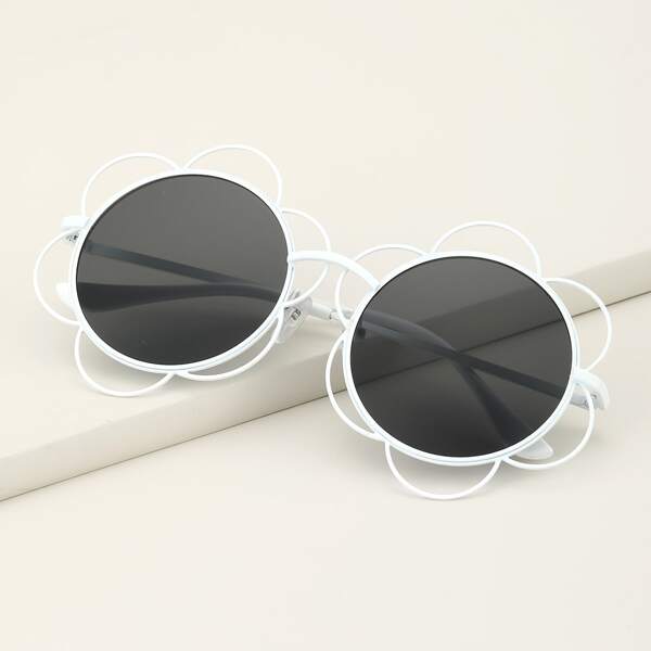 

Flower Design Sunglasses