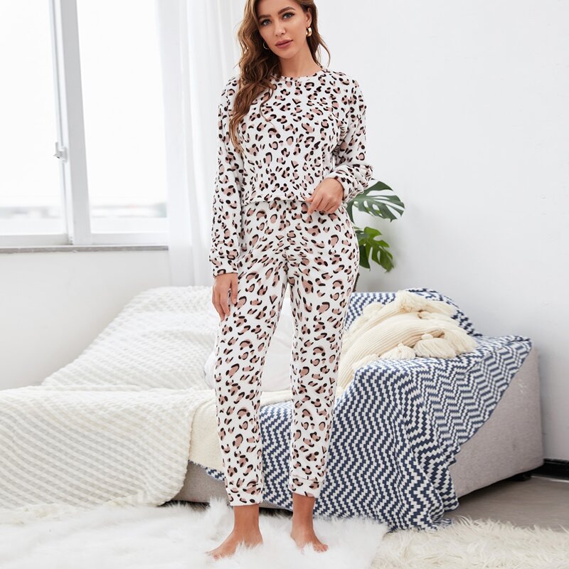 

Leopard Flannel Pajama Set, Multicolor