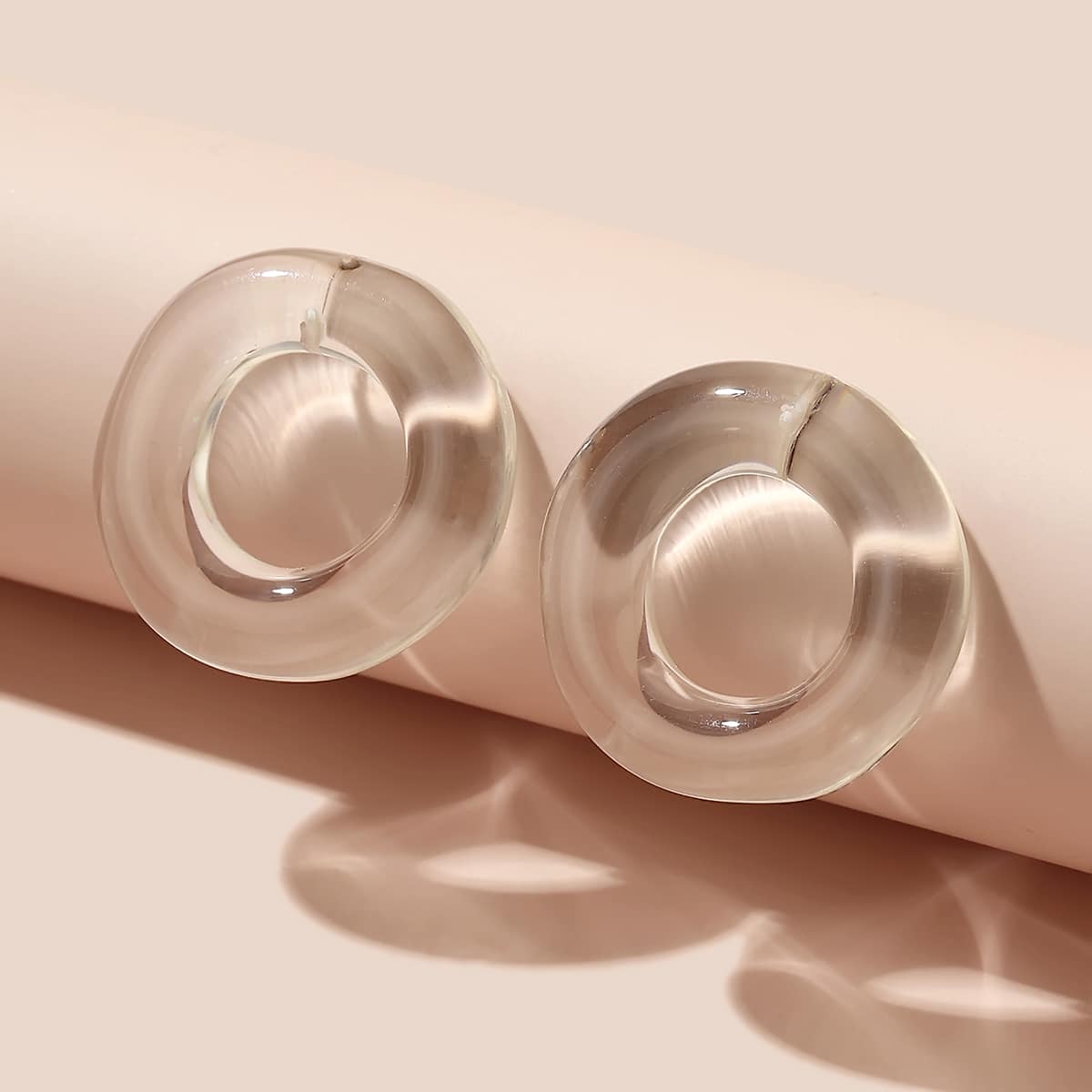 

Hollow Out Stud Earrings, Clear