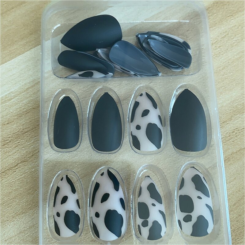 

24pcs Leopard Almond Fake Nail & 1Sheet Tape, Black and white