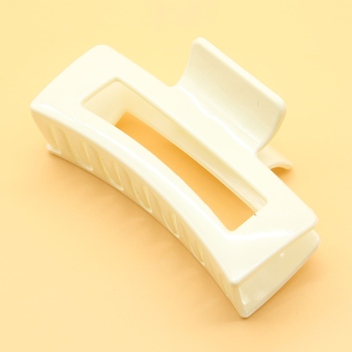 

Geometric Shaped Hair Claw, Beige