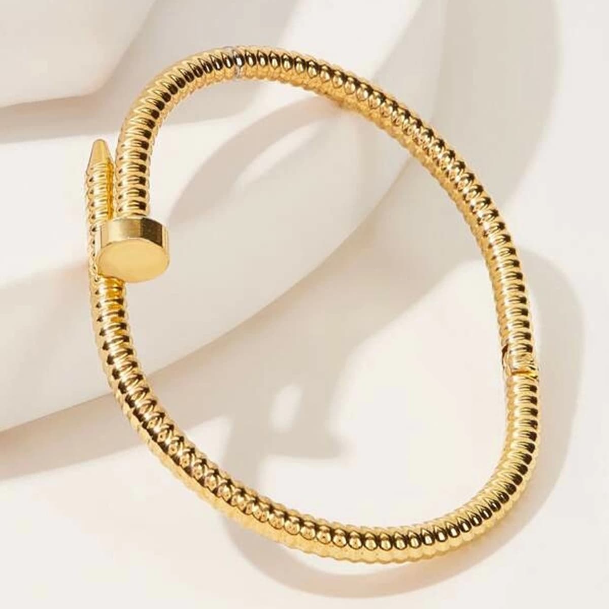 

1pc Screw Shaped Bangle Bracelet, Gold