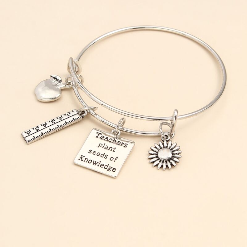 

Flower Decor Bangle, Silver