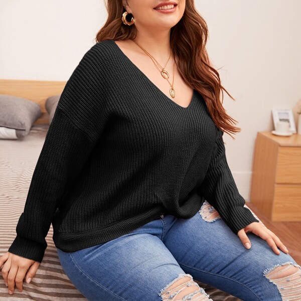 

Plus V-neck Tulip Hem Drop Shoulder Sweater, Black
