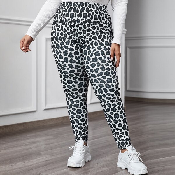 

Plus Leopard Print Crop Leggings, Multicolor