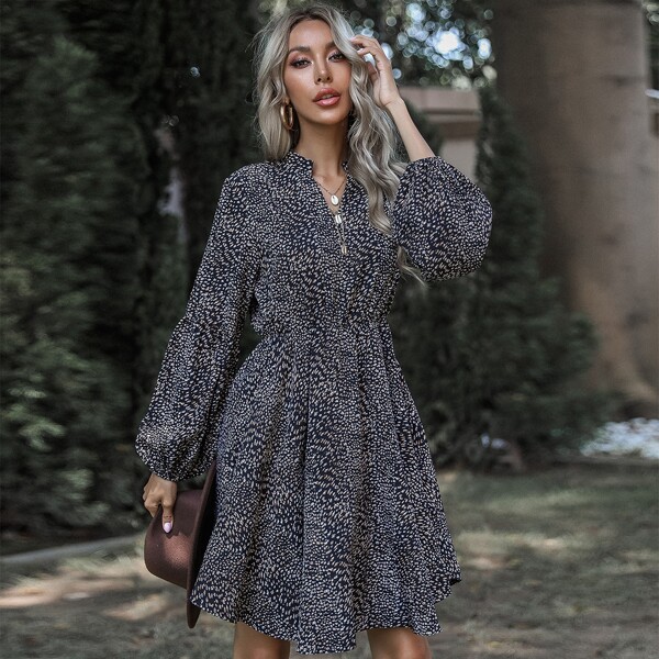 

Notch Neck Allover Print Dress, Black