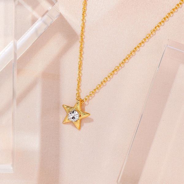 

Rhinestone Decor Star Charm Necklace, Gold