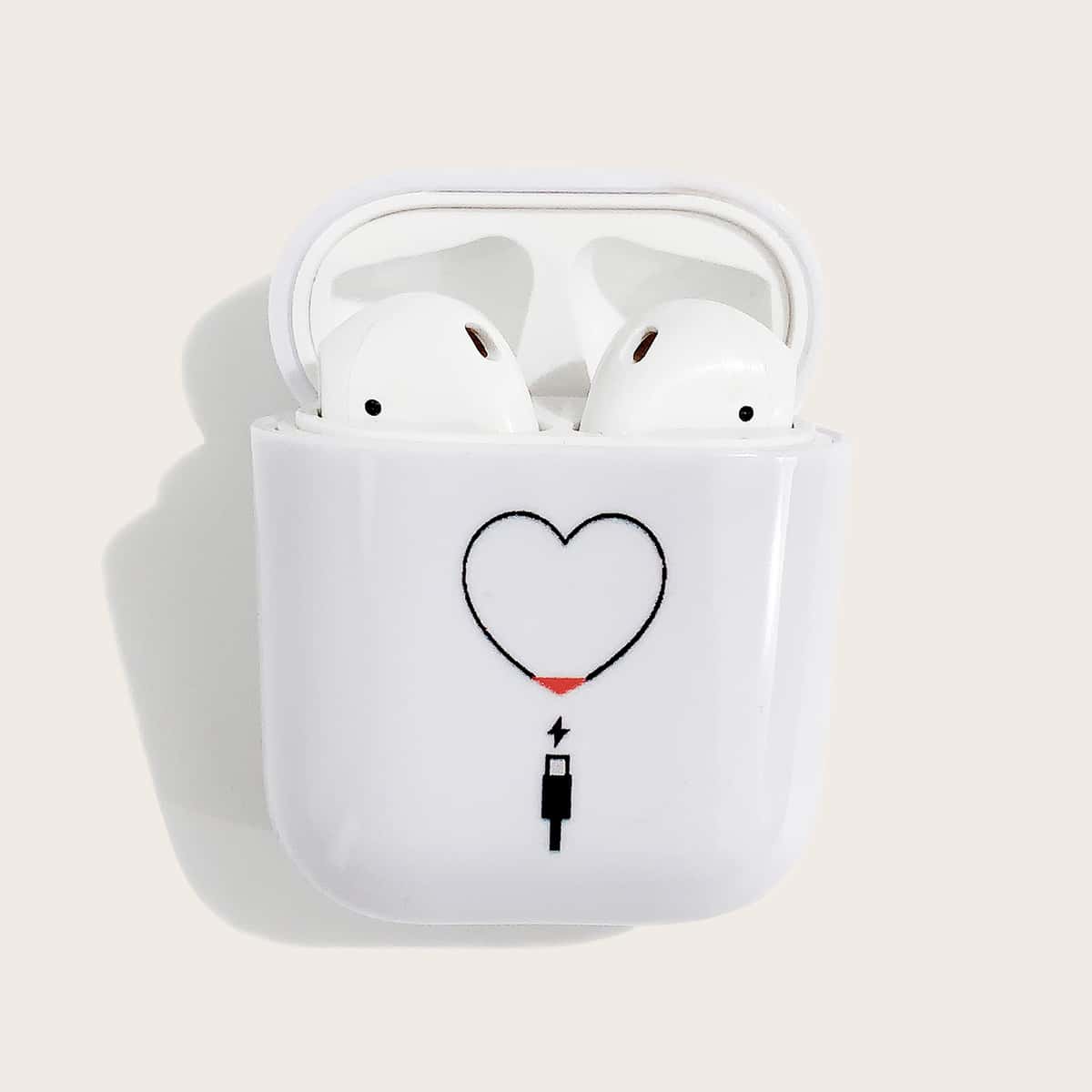 

Heart Charging Airpods Case, White