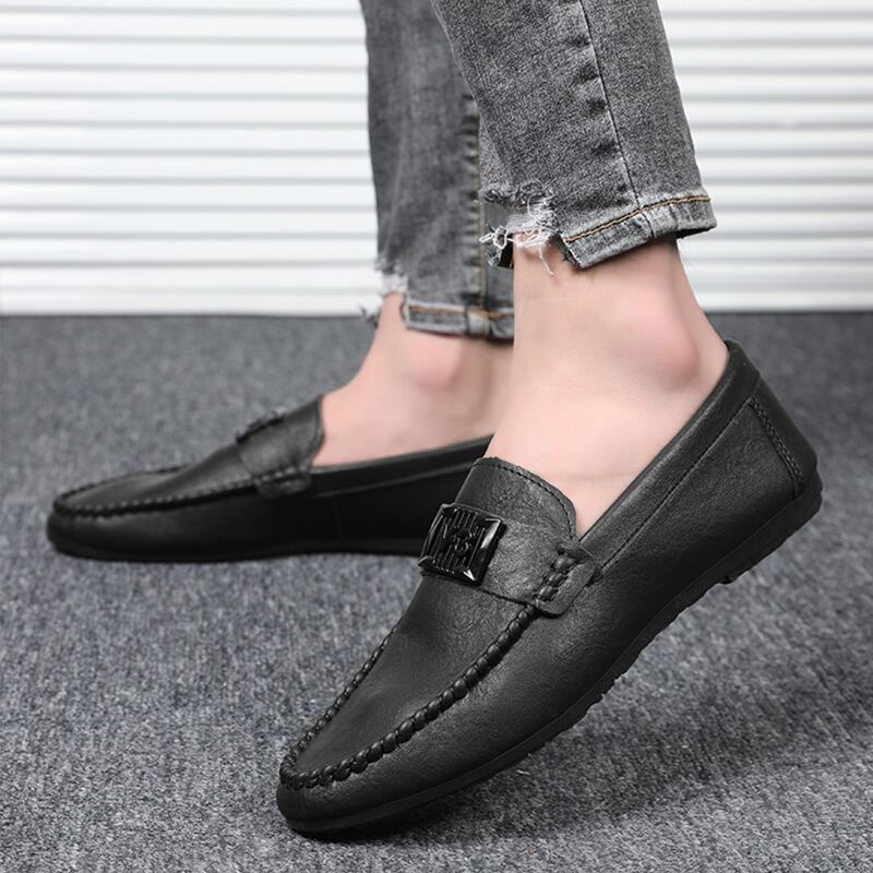 

Guys Metal Decor Loafers, Black