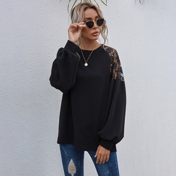 

Lace Insert Raglan Sleeve Tee, Black