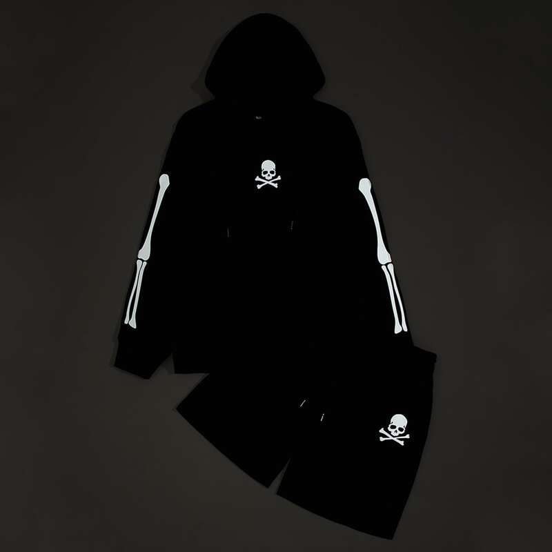 

Guys Reflective Skull Hoodie & Drawstring Shorts, Black