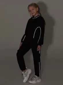 SHEIN Girls Drop Shoulder Reflective Trim Hoodie & Cargo Trousers Set - Black - View 1