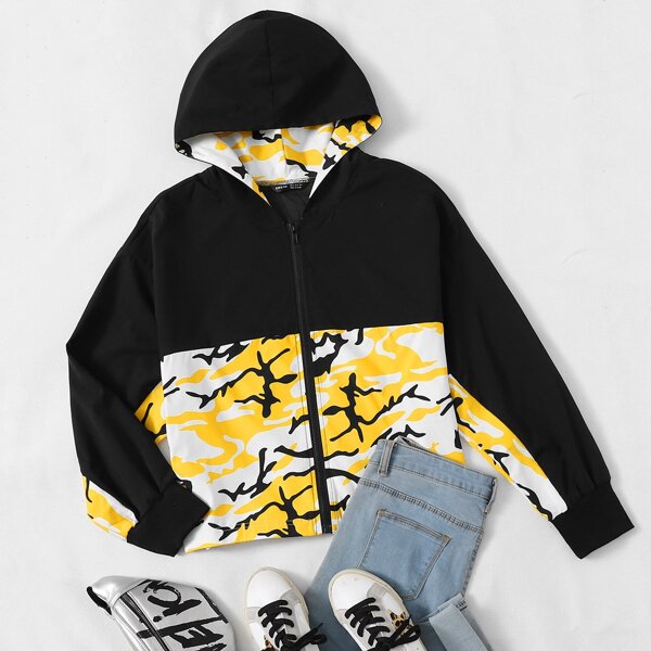 

Letter Graphic Camo Panel Wind Jacket, Multicolor
