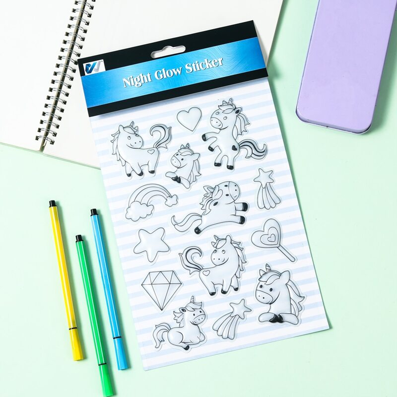 

1sheet Unicorn Pattern Luminous Sticker, Black and white