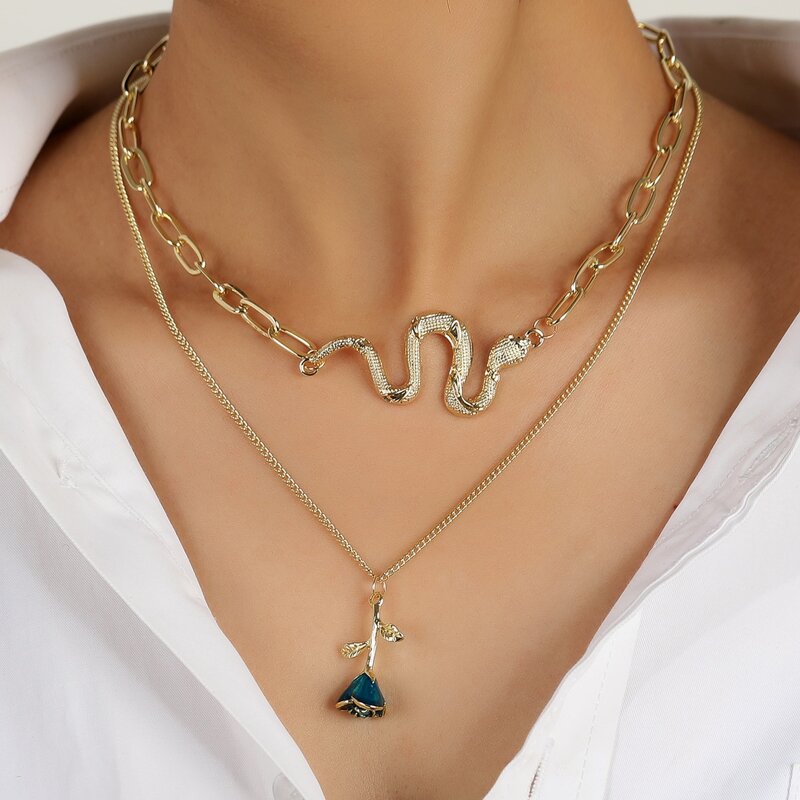 

2pcs Flower Charm Necklace, Gold