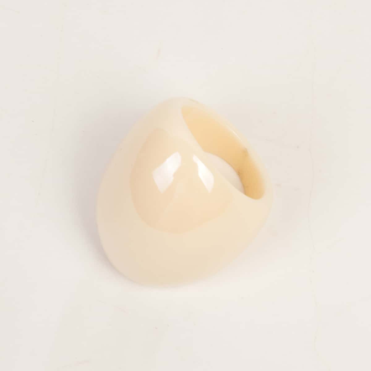 

Solid Smooth Ring, White