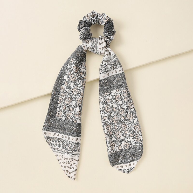 

Paisley Pattern Scrunchie Scarf, Multicolor