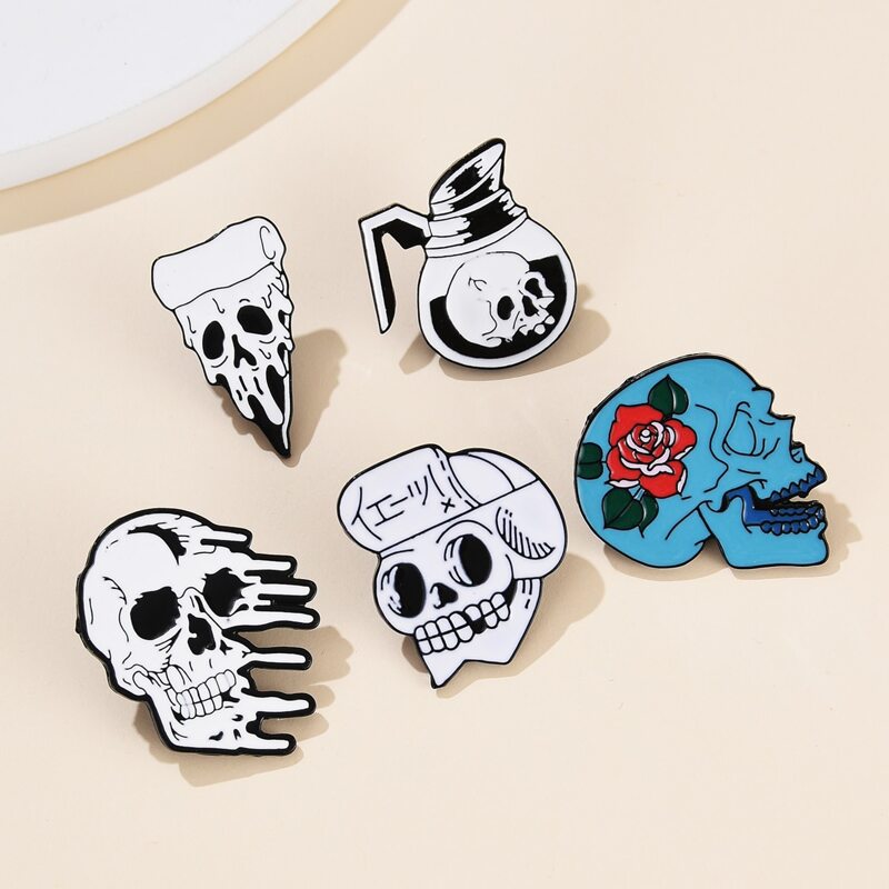 

1pc Random Skull Design Brooch, Multicolor