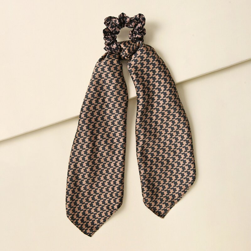 

Houndstooth Pattern Scrunchie Scarf, Coffee brown