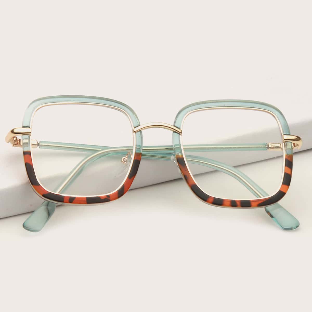 

Square Frame Glasses