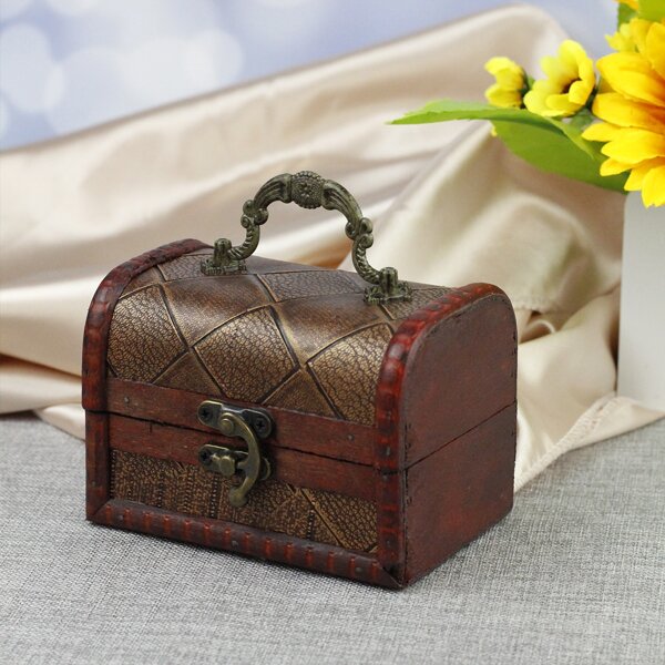 

Treasure Box Decoration, Burgundy