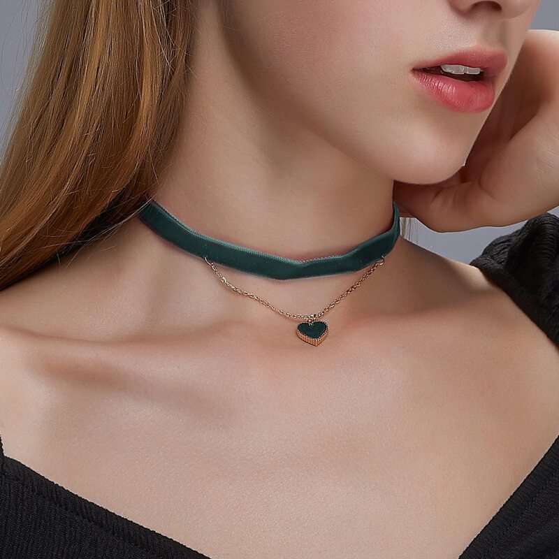 

Heart Charm Choker, Green