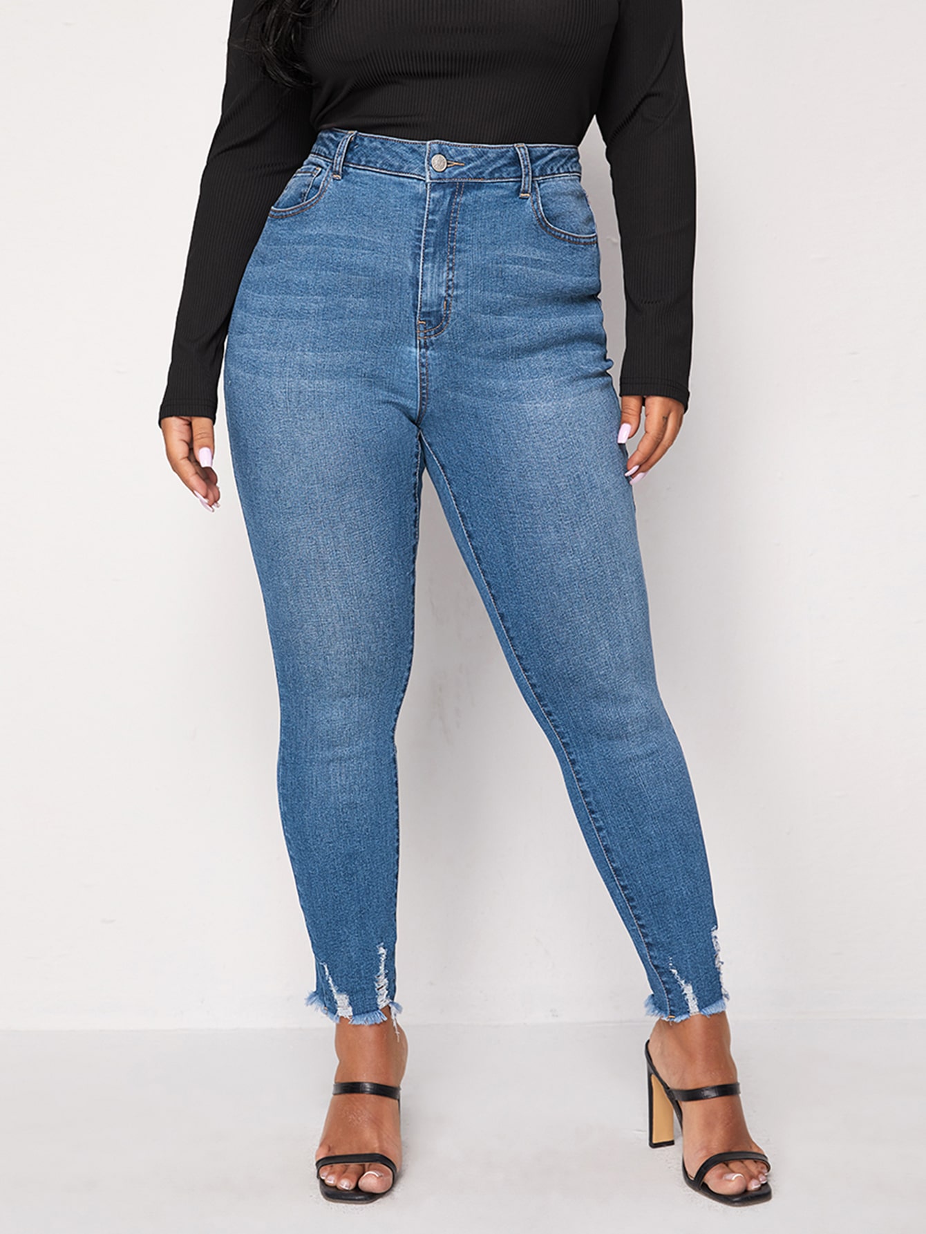 Plus Ripped Raw Hem Skinny Jeans thumbnail