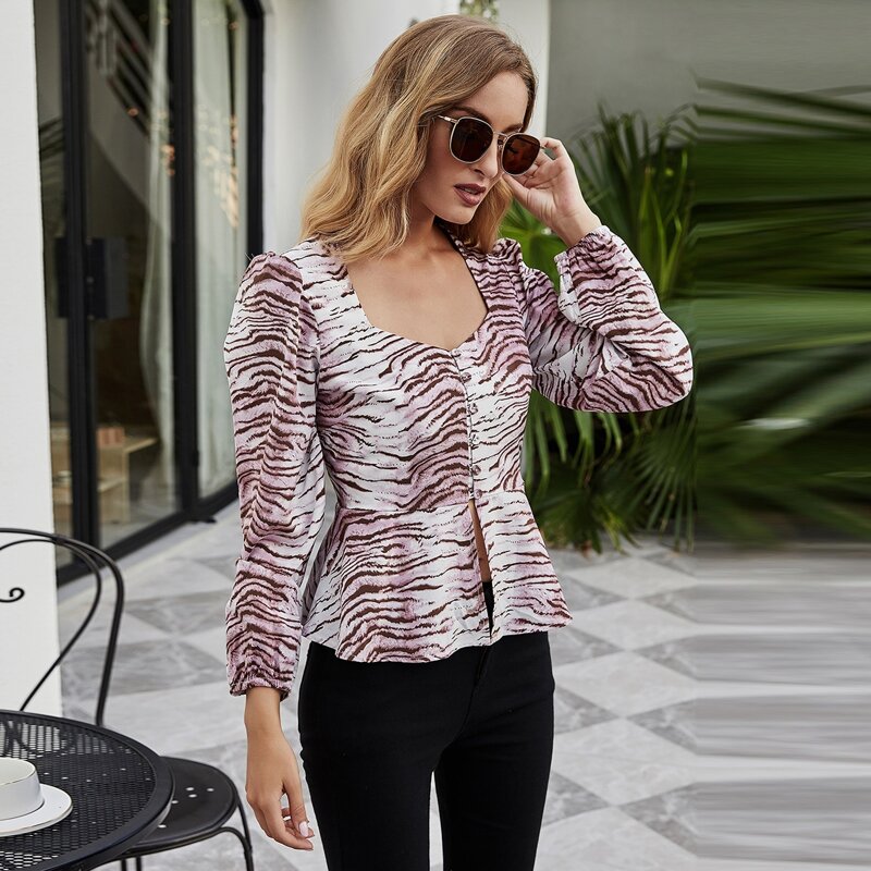 

Tiger Striped Print Split Hem Blouse, Multicolor