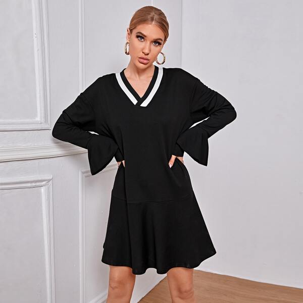 

Bell Sleeve Ruffle Hem Smock Dress, Black