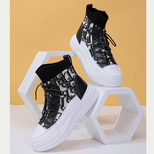 

Lace Up Decor Flatform Ankle Boots, Black