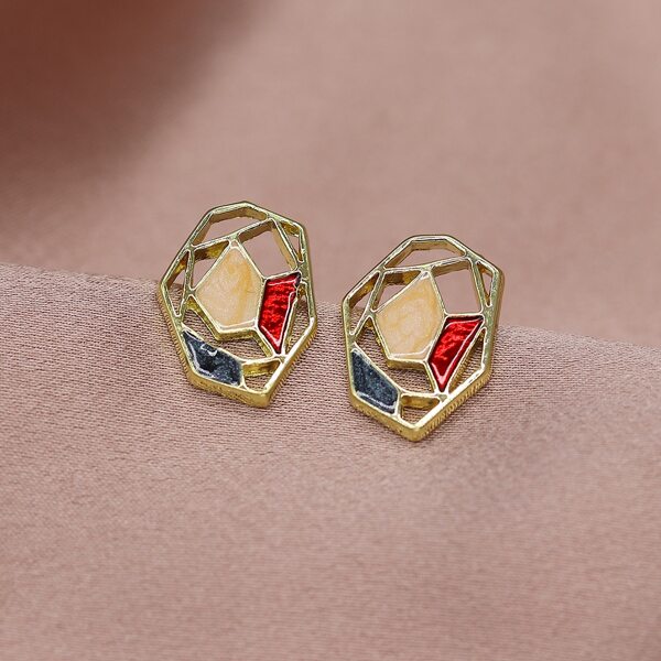 

Hollow Out Geo Design Stud Earrings, Gold