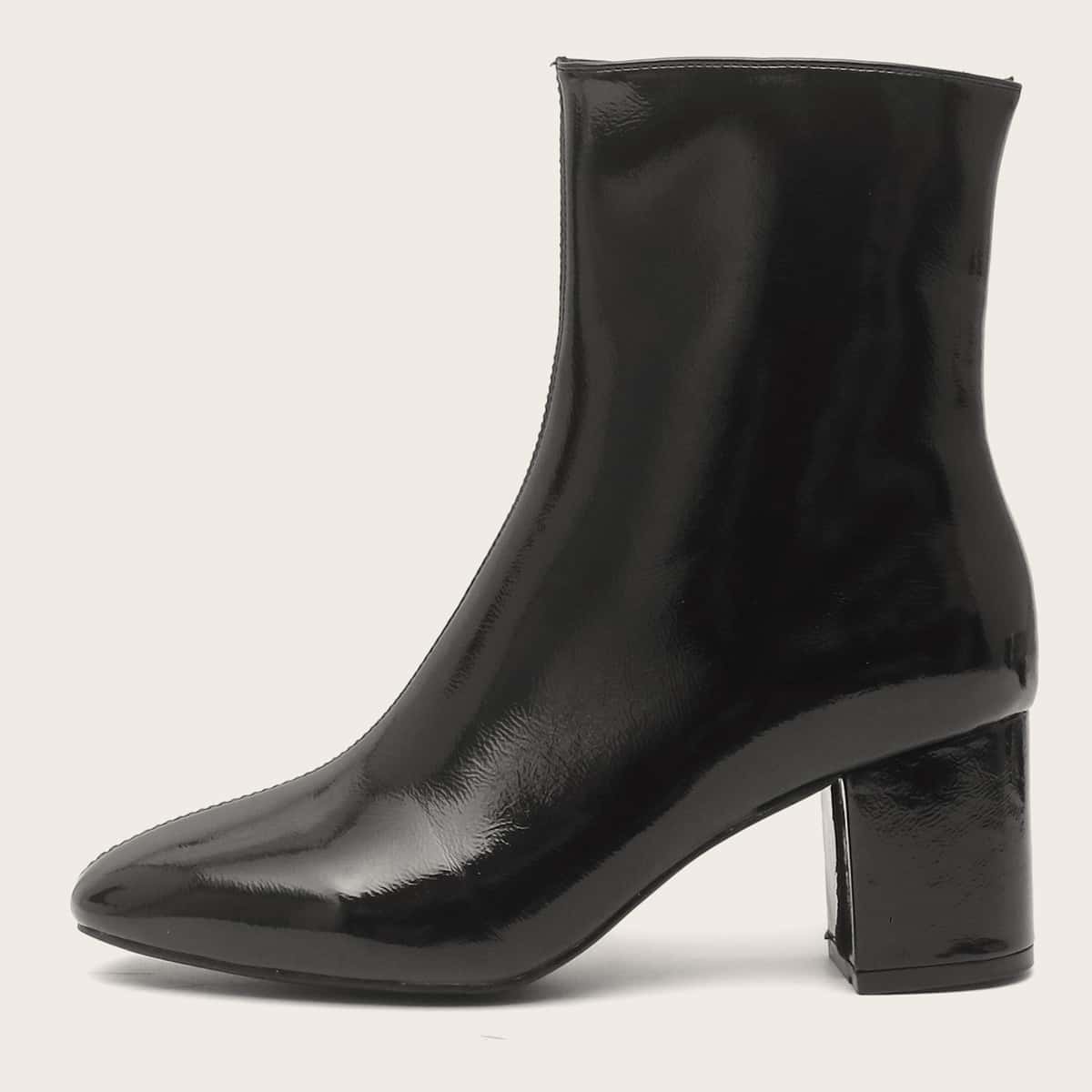 

Minimalist Chunky Heeled Boots, Black
