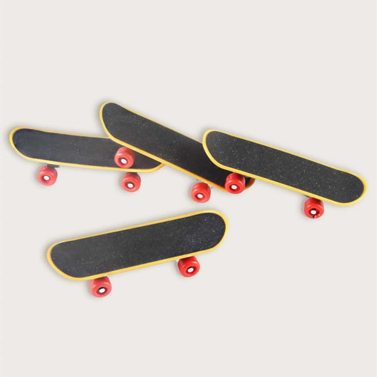 

1pc Random Finger Skateboard, Black