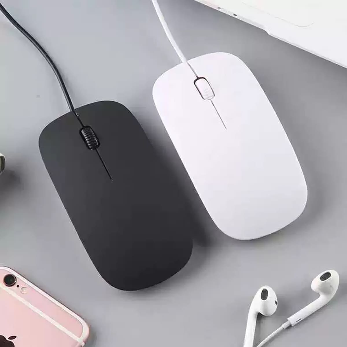 

1pc Solid Wired Mouse, Black and white