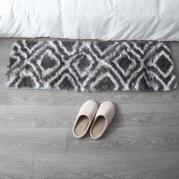 

Geometric Pattern Plush Carpet, Multicolor