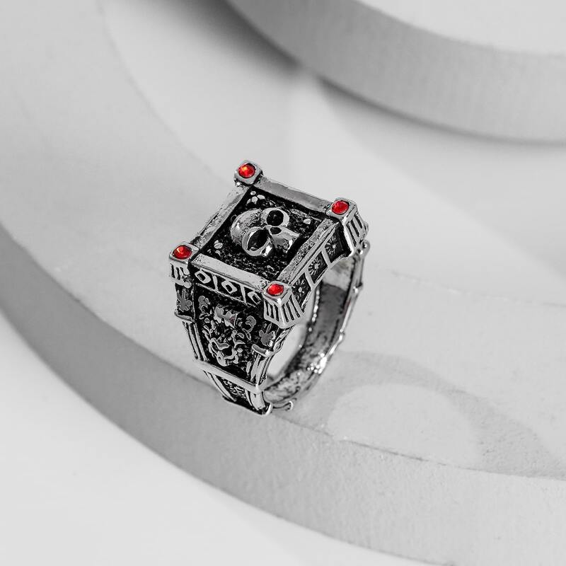 

Guys Skull Design Ring, Silver
