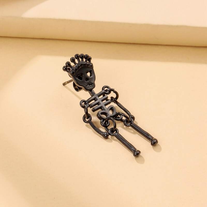 

Guys Skeleton Decor Earring, Black