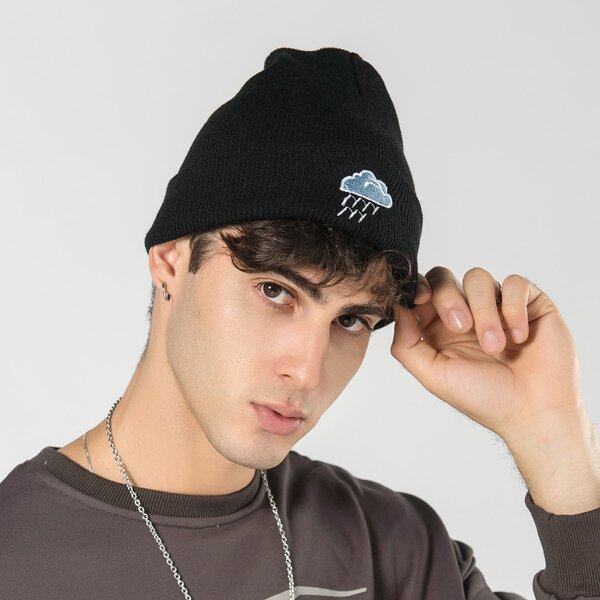 

Men Embroidered Beanie, Black