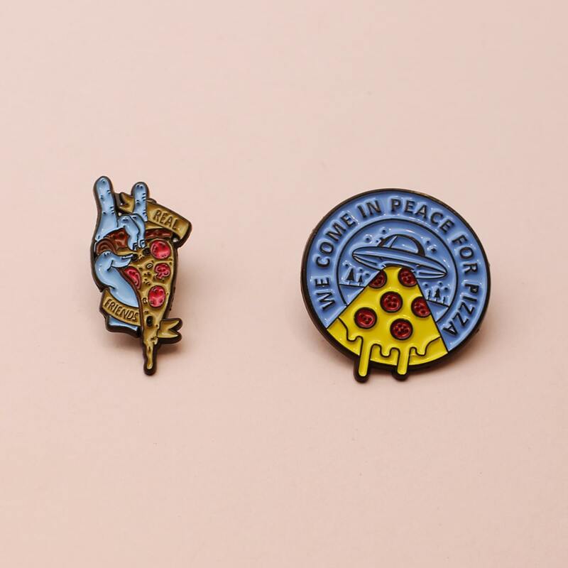 

2pcs Pizza Design Brooch, Multicolor