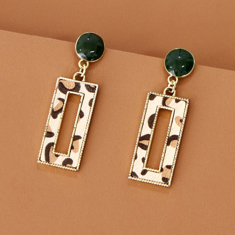 

Hollow Out Geo Drop Earrings, Green