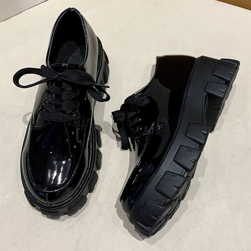 

Lace-up Front Lug Sole Derbies, Black