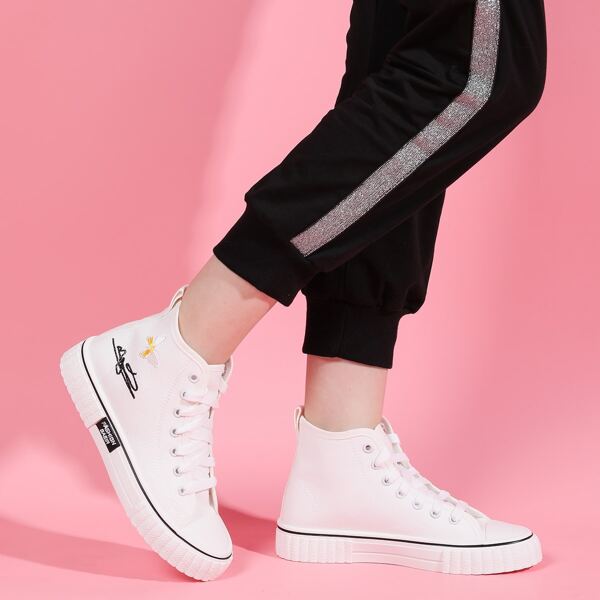 

Butterfly Embroidery Lace-up Front Canvas Shoes, White