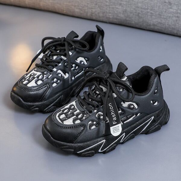 

Girls Color Block Lace-up Front Sneakers, Black