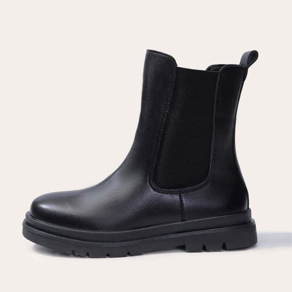 

Minimalist Chelsea Boots, Black