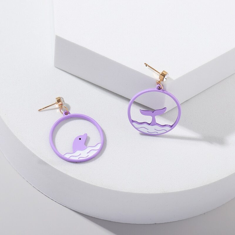 

Fish Tail Round Drop Earrings, Purple