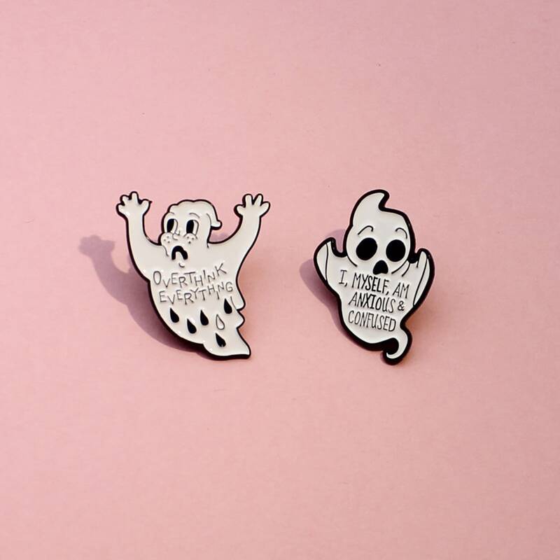 

2pcs Ghost Design Brooch, Multicolor