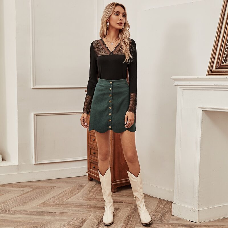 

Solid Scallop Trim Button Through Skirt, Dark green